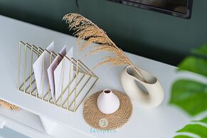 Arte Plus KLCC by FavSpace