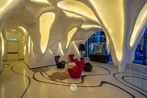 Arte Plus KLCC by FavSpace