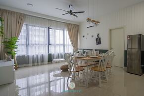 Arte Plus KLCC by FavSpace