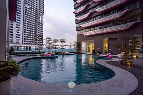 Arte Plus KLCC by FavSpace