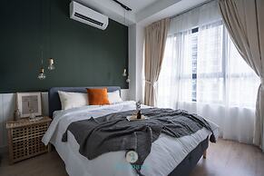 Arte Plus KLCC by FavSpace