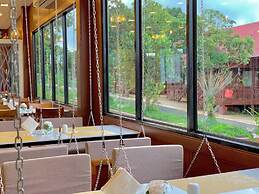 Rattanakvisal Boutique