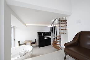 Pool Villa Shiny River