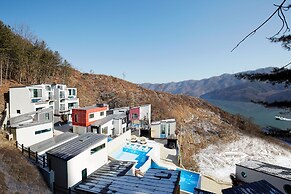 Pool Villa Shiny River