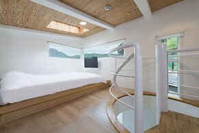 Pool Villa Shiny River