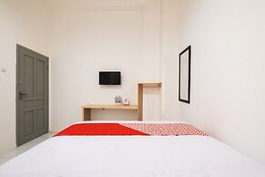 Super OYO 2041 Griya Aneka