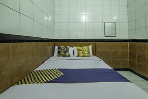 SPOT ON 2054 Hotel Arimbi 3