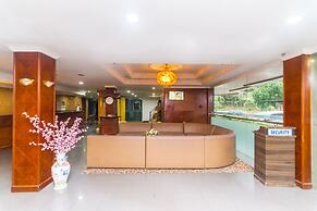 OYO 2065 Holly Sentosa Hotel