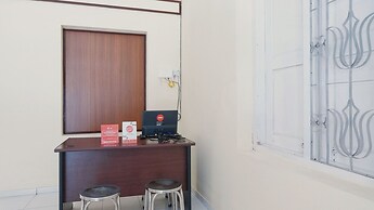 OYO 1190 Griya Soeratin Residence Syariah
