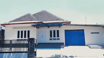 OYO 1190 Griya Soeratin Residence Syariah