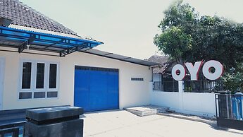 OYO 1190 Griya Soeratin Residence Syariah