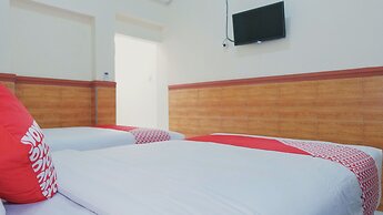 OYO 1190 Griya Soeratin Residence Syariah