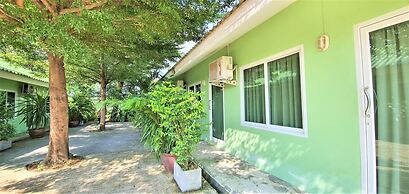 Chalong Stay Well by Palai Seafood