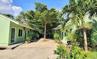 Chalong Stay Well by Palai Seafood