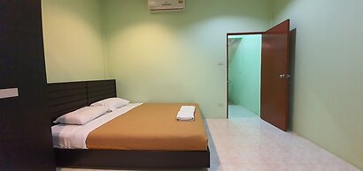 Chalong Stay Well by Palai Seafood