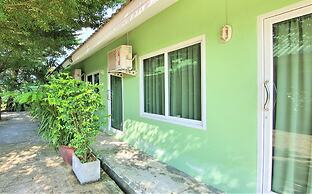 Chalong Stay Well by Palai Seafood