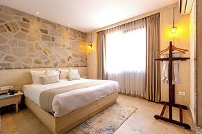 Arushi Boutique Hotel