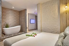 Arushi Boutique Hotel