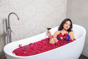 Arushi Boutique Hotel