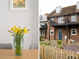 Swan Cottage