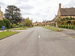 The Cottage at Broadway