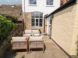 The Cottage at Broadway