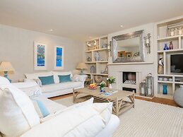 Quayside, Dart Marina