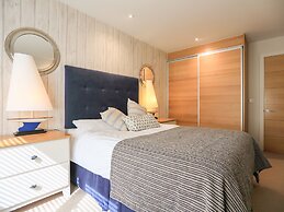 Quayside, Dart Marina