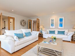 Quayside, Dart Marina