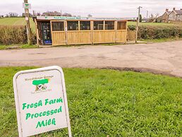 Woodthorpe Cruck Cottage