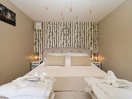 Pheasant Lodge