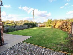 27 Whitegates