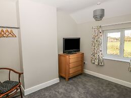 27 Whitegates