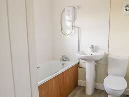 27 Whitegates