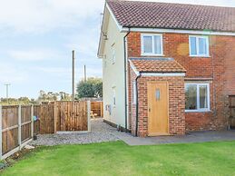 27 Whitegates