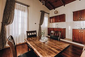 Gorilla Heights Lodge
