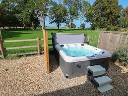 South Lodge - Longford Hall Farm Holiday Cottages