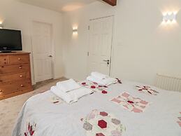 Lower Norton Apartment