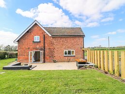 Ardsley Cottage - Longford Hall Farm Holiday Cottages