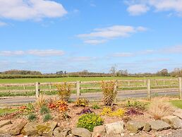 Ardsley Cottage - Longford Hall Farm Holiday Cottages