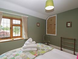 Horseshoe Cottage