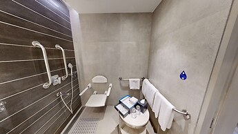Radisson Blu Towers Kaushambi Delhi NCR