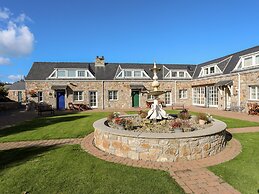 Tyn Towyn - Ty Glas Golau