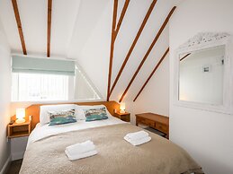 Tyn Towyn - Ty Glas Golau