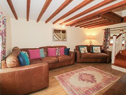 Old Hall Barn 4
