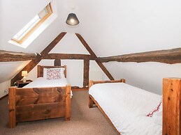 Old Hall Barn 4