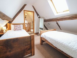 Old Hall Barn 4