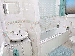 Weymouth Bay Apartment B