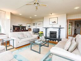 Bryn Y Mor, Borth Y Gest