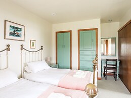 Bryn Y Mor, Borth Y Gest